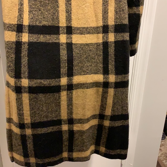 Sweater - Picture 5 of 6